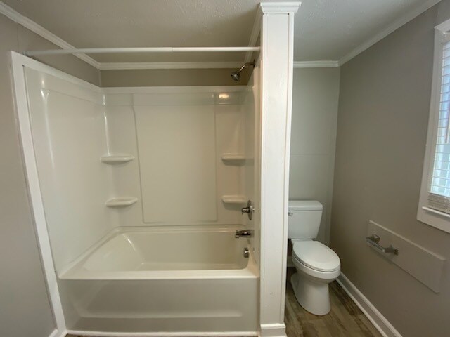 Building Photo - 3 Bedroom, 2 bath Home