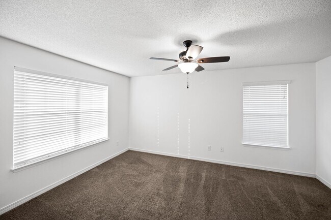Building Photo - Family Home in Ashford Park!!!