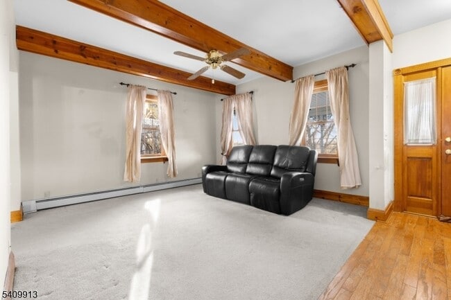 Building Photo - 147 Millbrook Ave