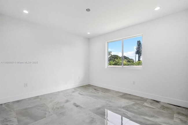 Building Photo - 2926 NW 58th St