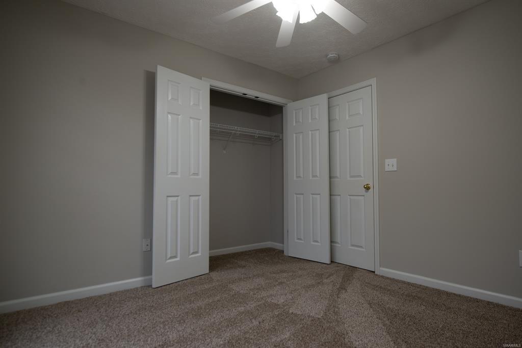Building Photo - 325 James Dr