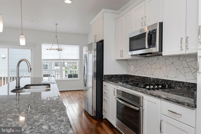 Building Photo - 12504 Rustic Rock Ln