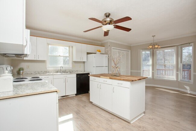 Building Photo - 3 Bed/2 Bath NEST in Beaver Run