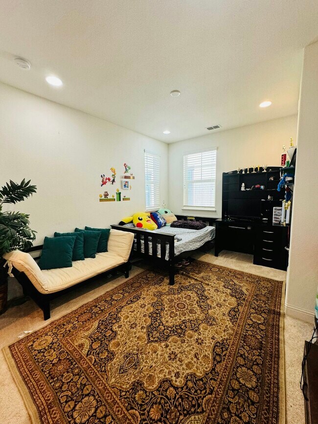 Building Photo - 3166 Vittoria Loop