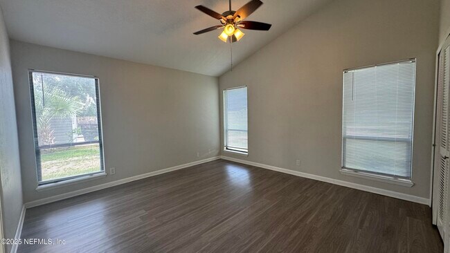 Building Photo - 217 Loring Ct