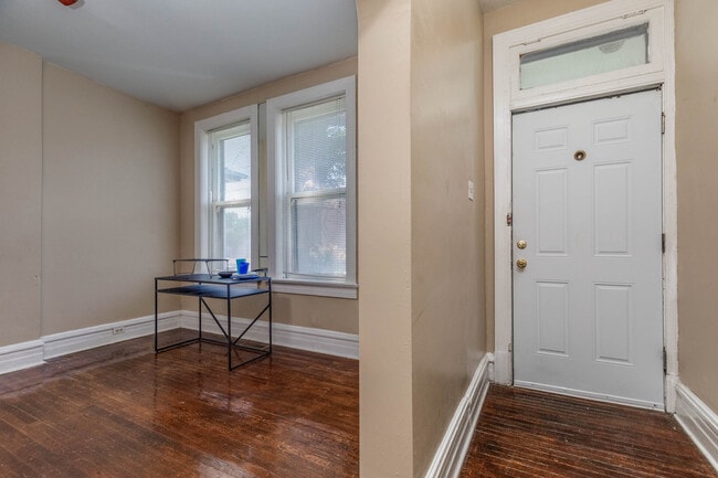 Building Photo - 5875 Washington Blvd