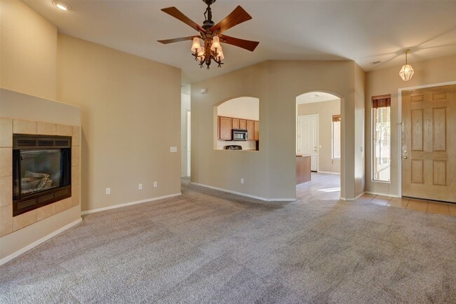 Building Photo - 3 bed, 2 bath Granville Home for Rent!