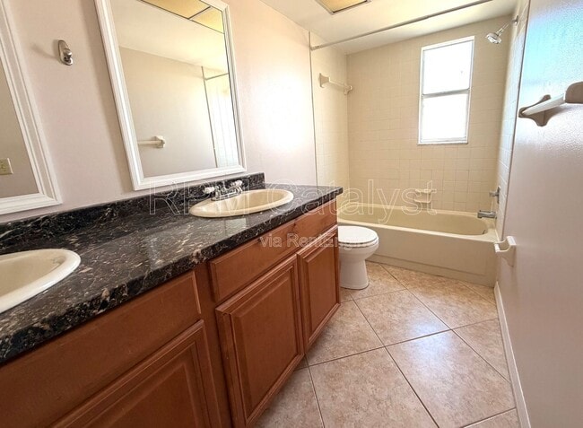Building Photo - 255 Capri Cir N
