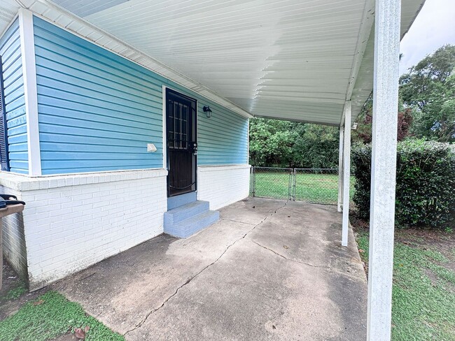 Building Photo - 2806 Ralston Rd