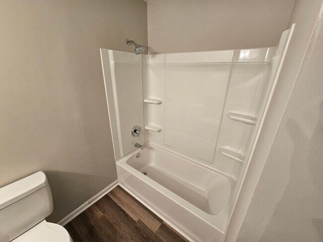 Building Photo - Remodeled Ranch Home Minutes from Uptown Charlotte