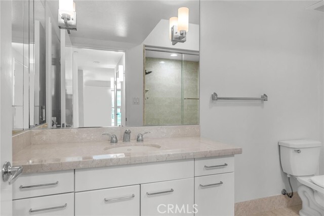 Building Photo - 13600 Marina Pointe Dr