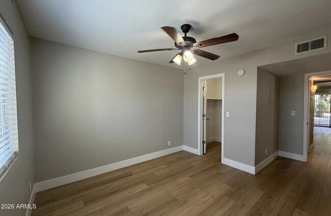 Building Photo - 740 W Elm St