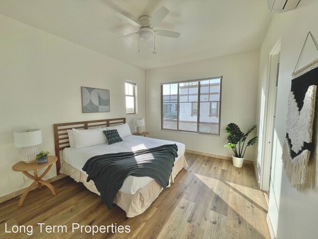 Building Photo - 5 br, 6 bath House - 1284 Pine Ave