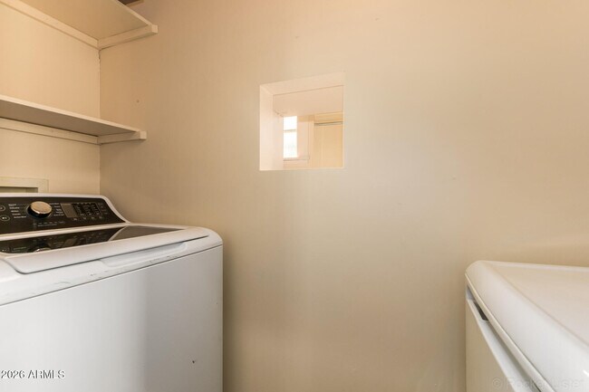 Building Photo - 2034 N Mitchell St