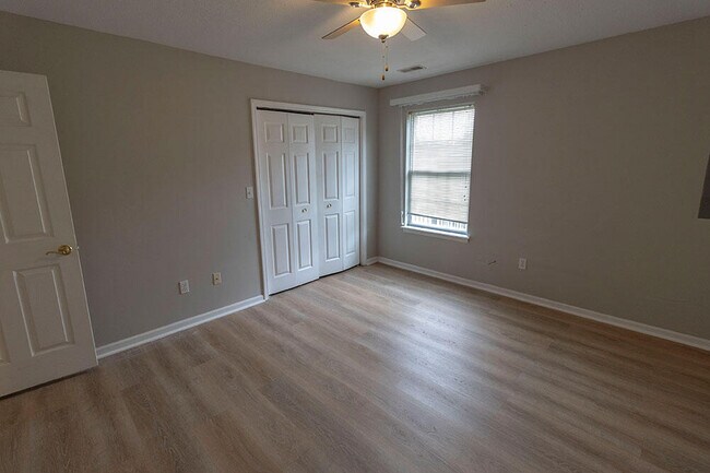 Building Photo - 5981 E Limoges Dr