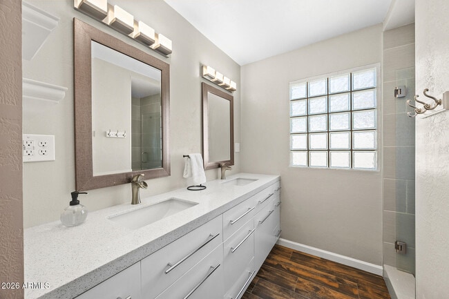Building Photo - 14436 N Coral Gables Dr