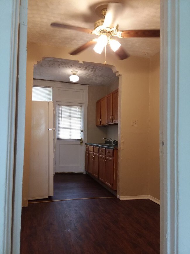 Building Photo - Safe and Secure