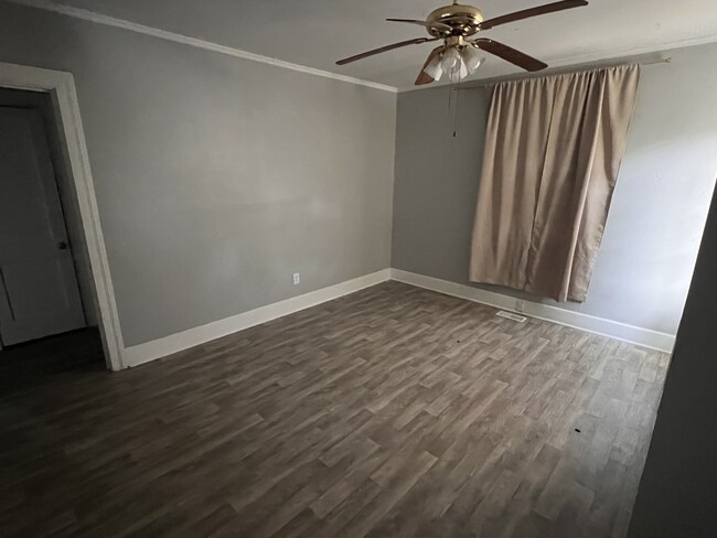 Building Photo - 1405 Catalpa St