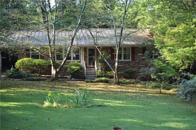 Primary Photo - 2535 Melinda Dr NE
