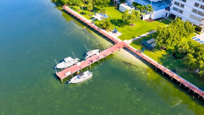 Building Photo - 2121 N Ocean Blvd