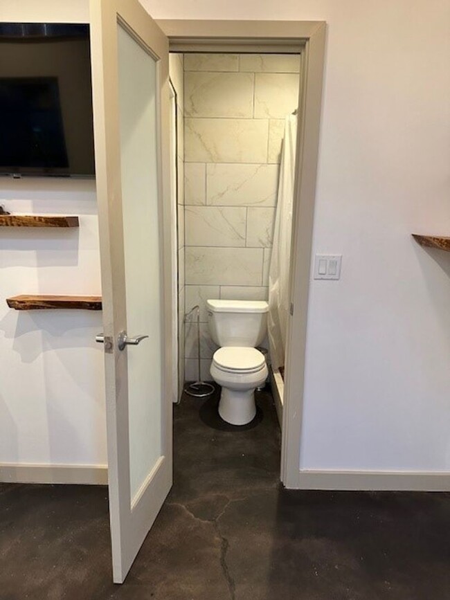 Building Photo - Modern Studio Eastside of Flagstaff- AVAIL...