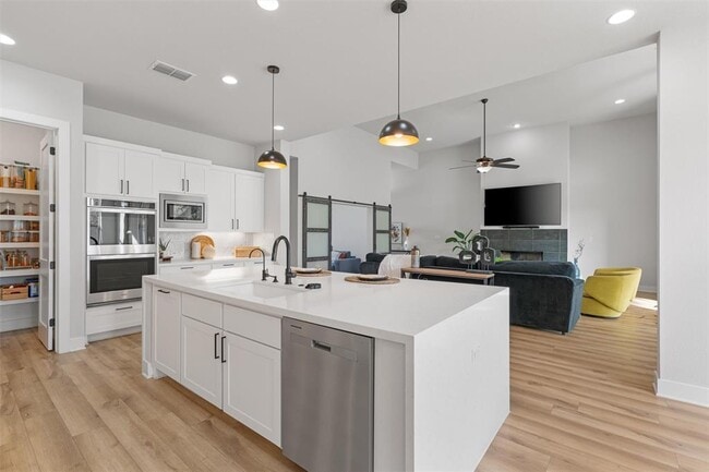 Building Photo - 264 Wellborn Rd