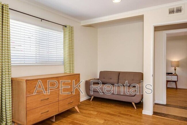 Building Photo - 2415 E Finley Rd