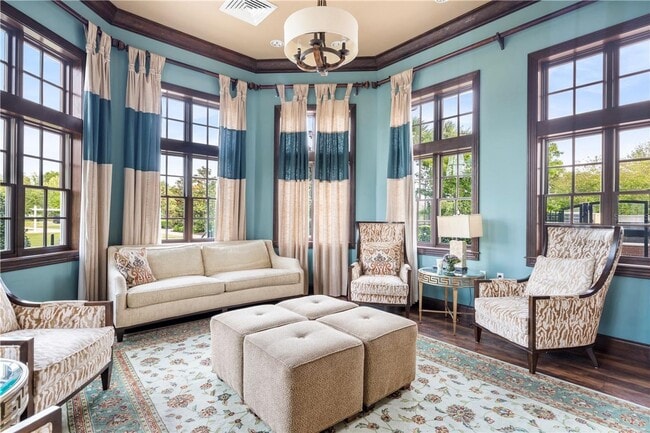 Building Photo - Gorgeous 3/2 in Oakmont!!!