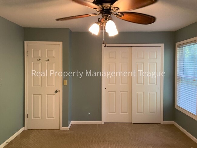 Building Photo - Beautiful Single Family Home