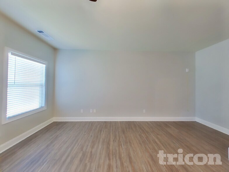 Building Photo - 131 Huntsman Dr