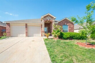 Building Photo - 2716 Triple Crown Ln