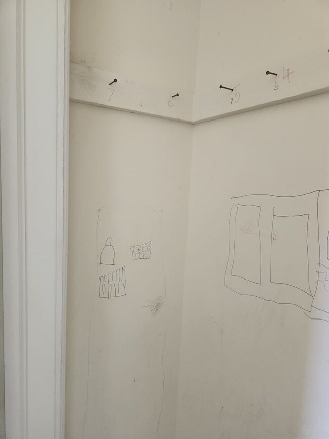 Building Photo - 413-415 N. 6th Avenue