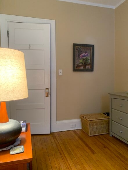 Building Photo - 180 High St