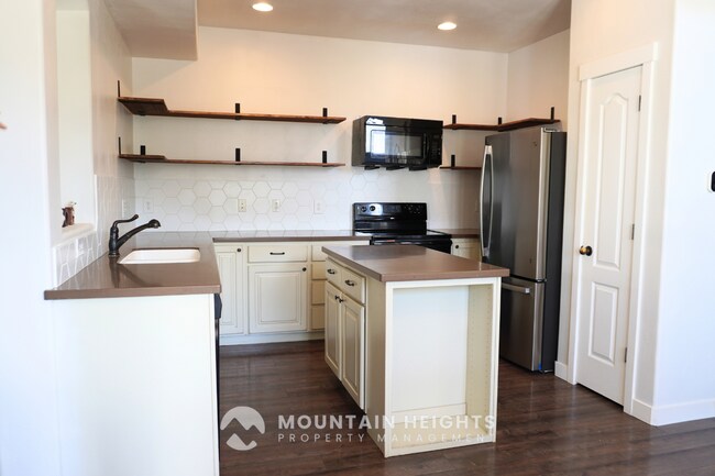 Building Photo - 10983 Sunup Way