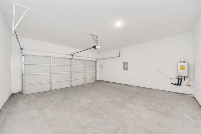Building Photo - 10650 Ellerston Rd