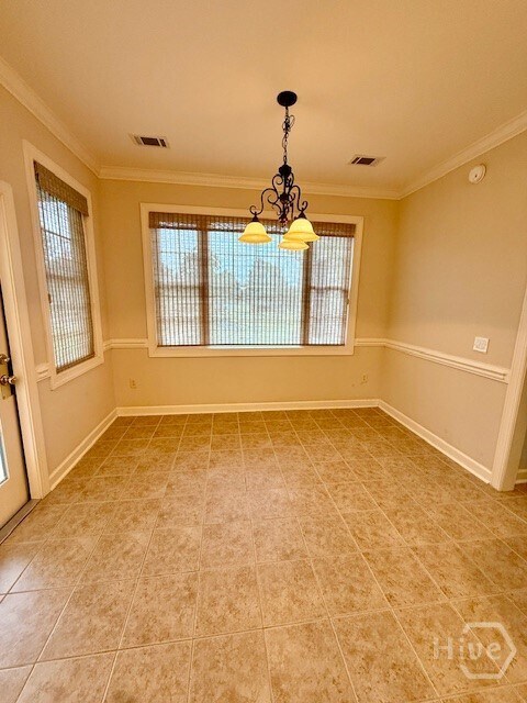 Building Photo - 204 Oak Branch Ct