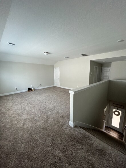 Building Photo - 9011 Shady Mountain