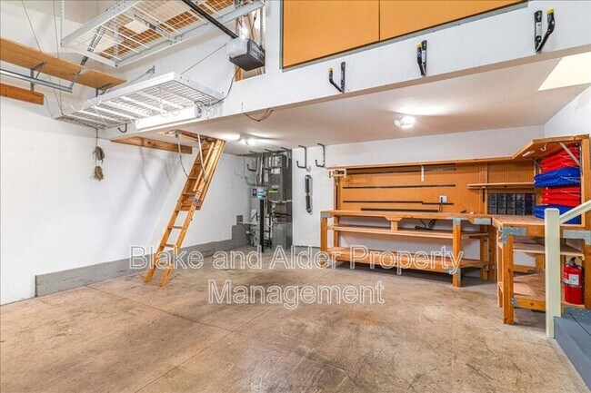 Building Photo - 7981 SW Kelso Ct