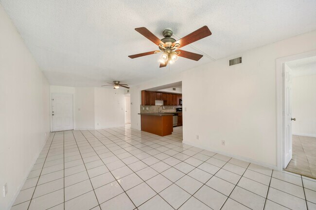 Building Photo - 3355 Jaywood Terrace