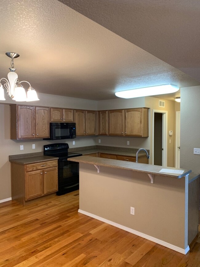 Building Photo - $2323 | 3BR/2.5BA | Dog Friendly Beautiful...
