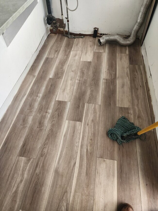 Building Photo - 1609 NE Waterfront St