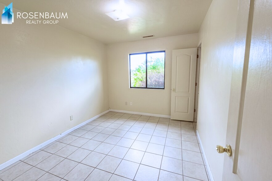 Building Photo - Charming 3-beds, 2-baths single-level home in Prescott Valley!