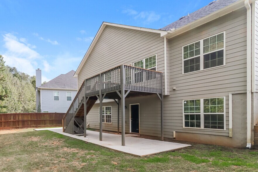 Building Photo - 450 Boxelder Rd