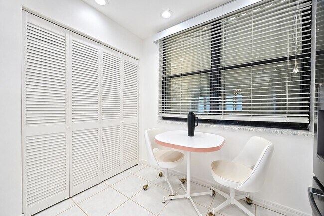 Building Photo - 9900 S Ocean Dr