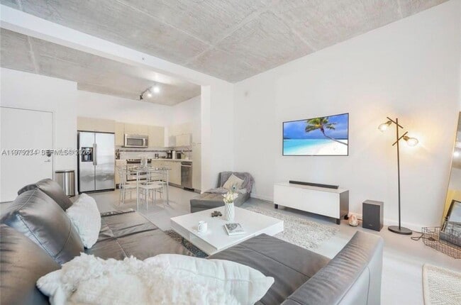 Building Photo - 234 NE 3rd St