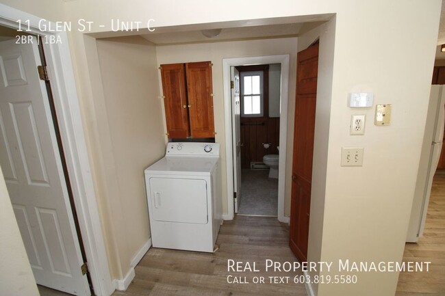 Building Photo - Charming 2 Bedroom Apartment with Heat Inc...