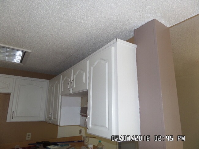Building Photo - WELCOME HOME!   Cozy Orange City Home on A...