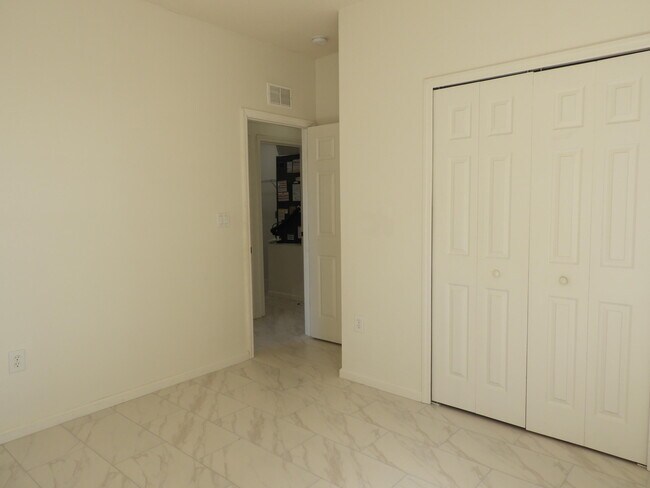 Building Photo - 3298 Slama Ave