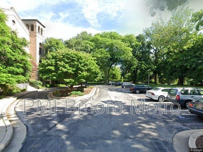 Building Photo - 5712 Roland Ave