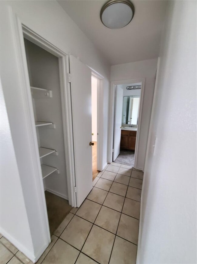 Building Photo - 7209 Ritchie Dr